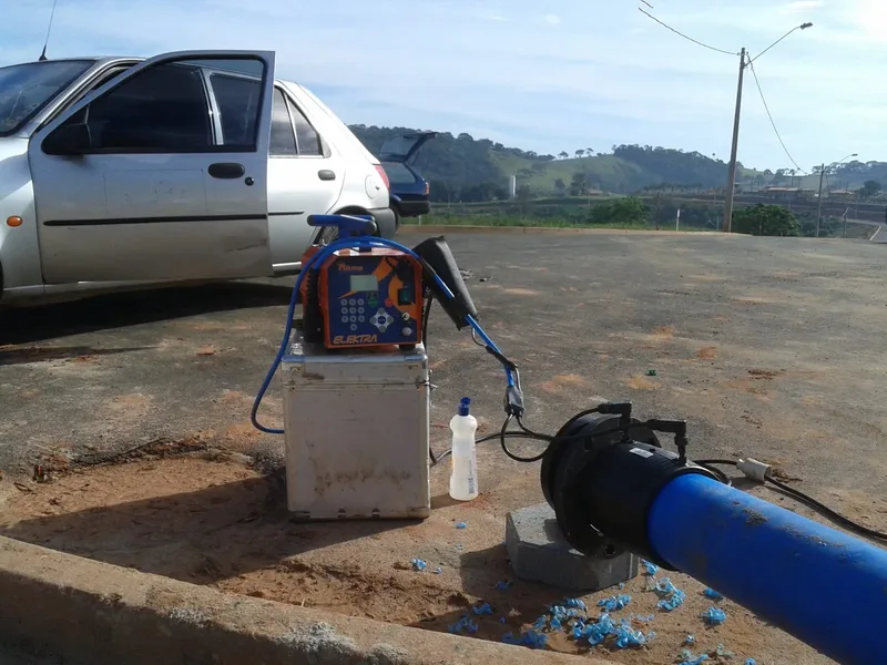 Conexão eletrossoldável em T aplicada em tubo PEAD