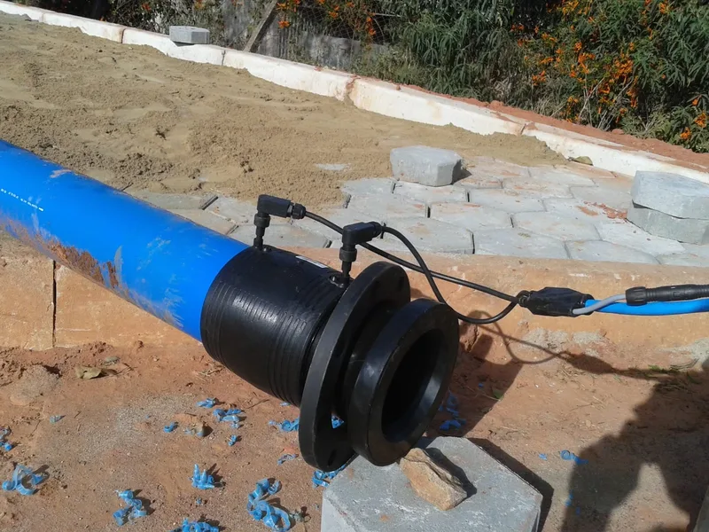 Flange eletrossoldável instalado em tubo PEAD