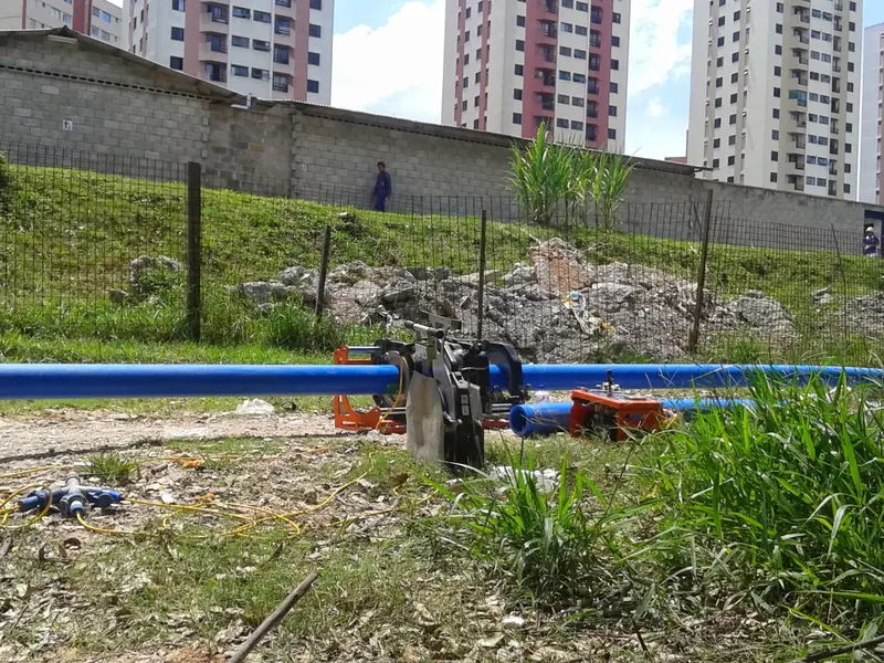 Instalação de rede de água PEAD em Taboão da Serra SP